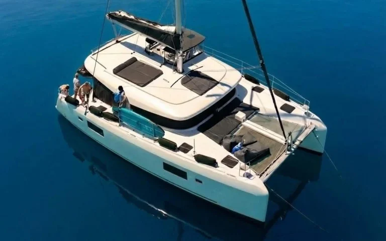 lagoon-42-paros-cruises-img5