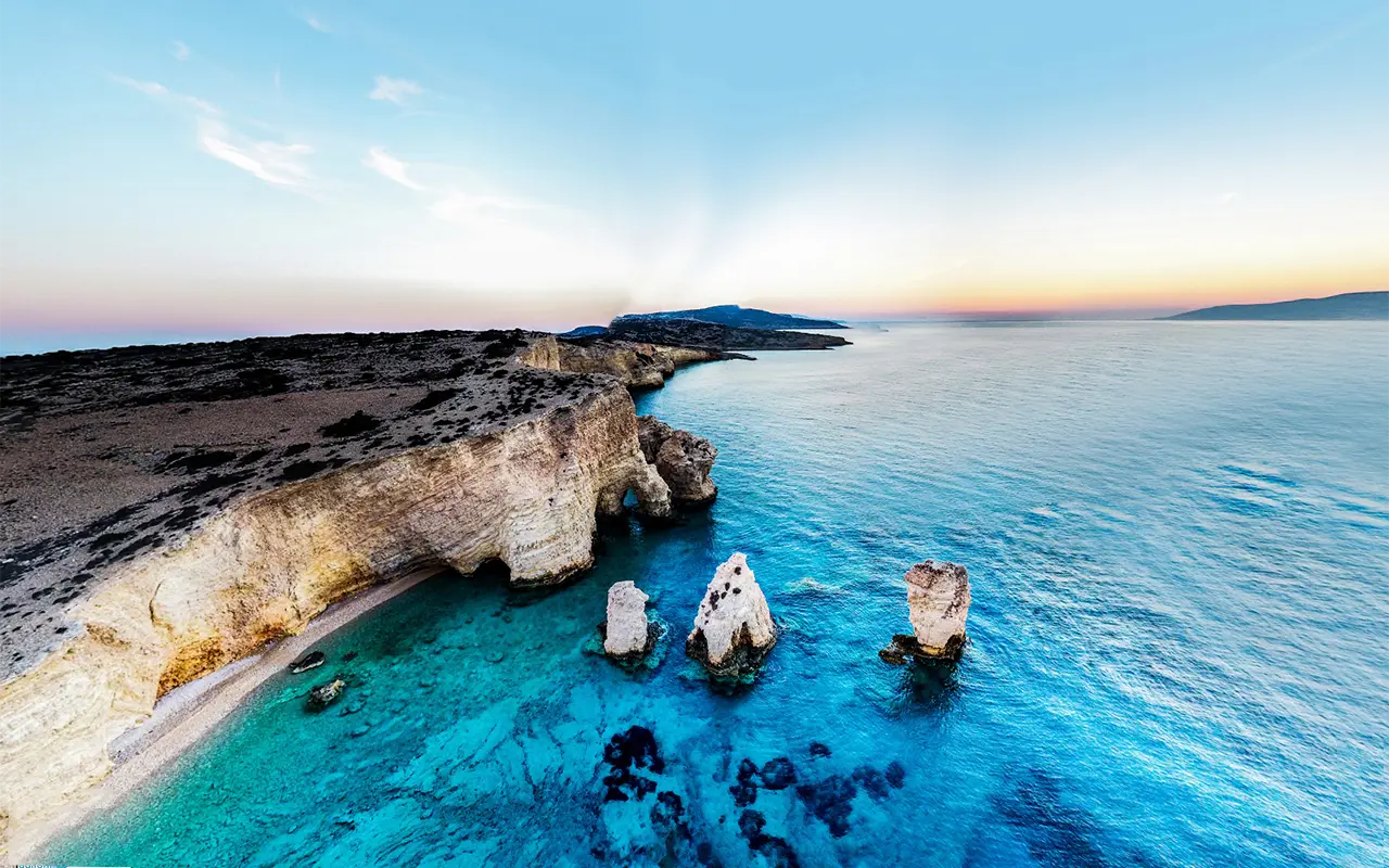 Luxury yacht cruise from Paros to the Small Cyclades